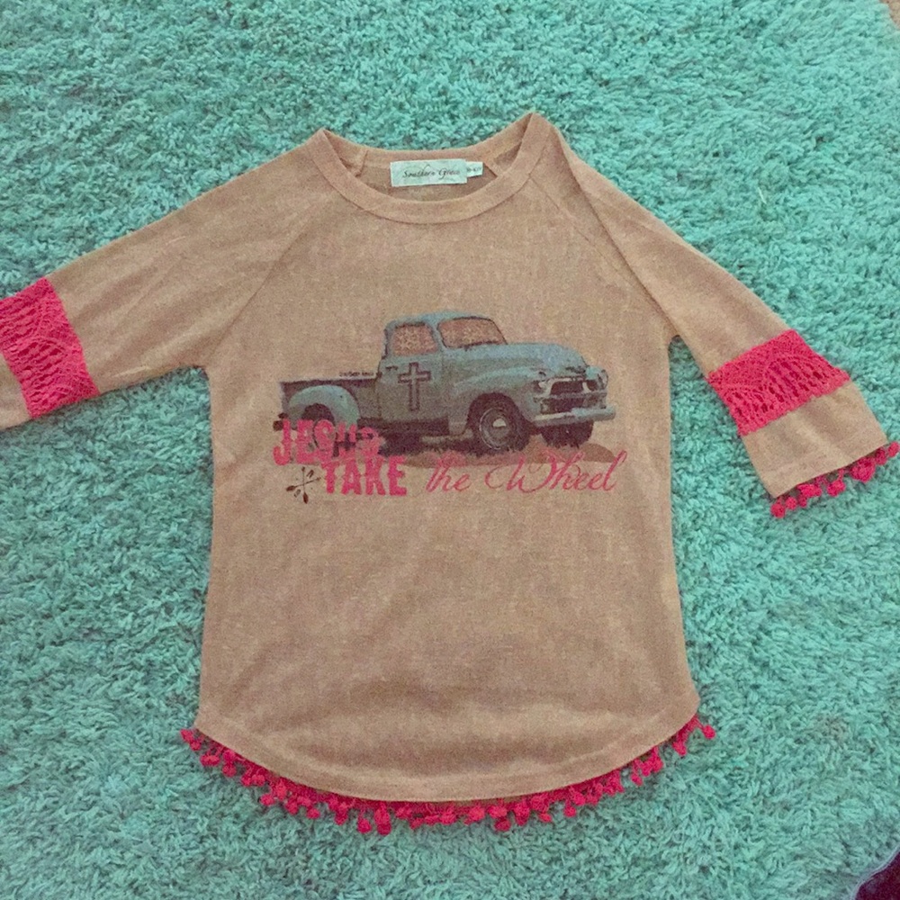 8-10 yr old girls 3/4 length graphic tee